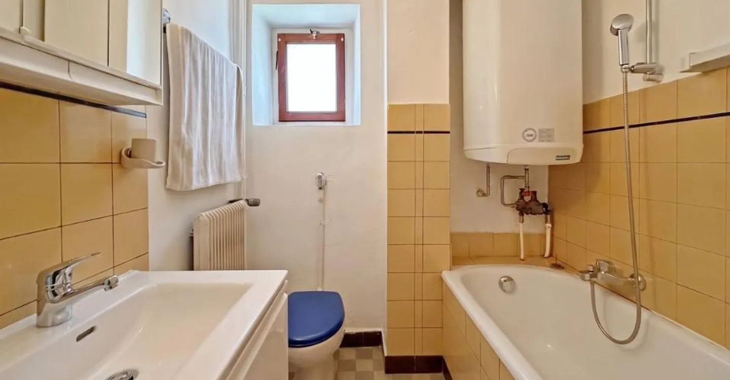 Edificio in vendita a Vallorbe - 3 appartamenti di 80 m² - Foto 8 di 12