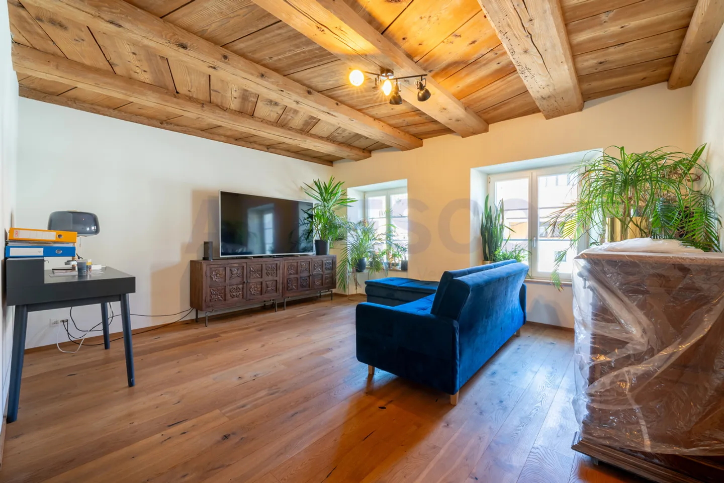 Ristrutturato con stile. Uso versatile. - Foto 3 di 13