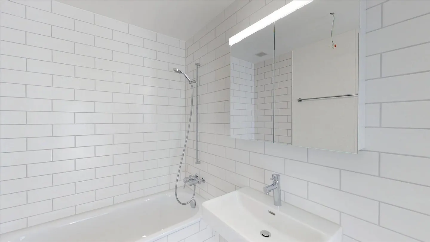 Modern apartment in immediate proximity to the lake! - Photo 4 of 8