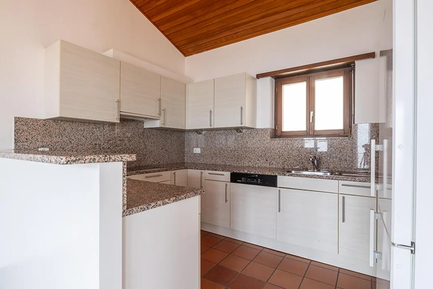 MERAVIGLIOSA CASA CON VISTA LAGO A MINUSIO - Foto 5 di 18