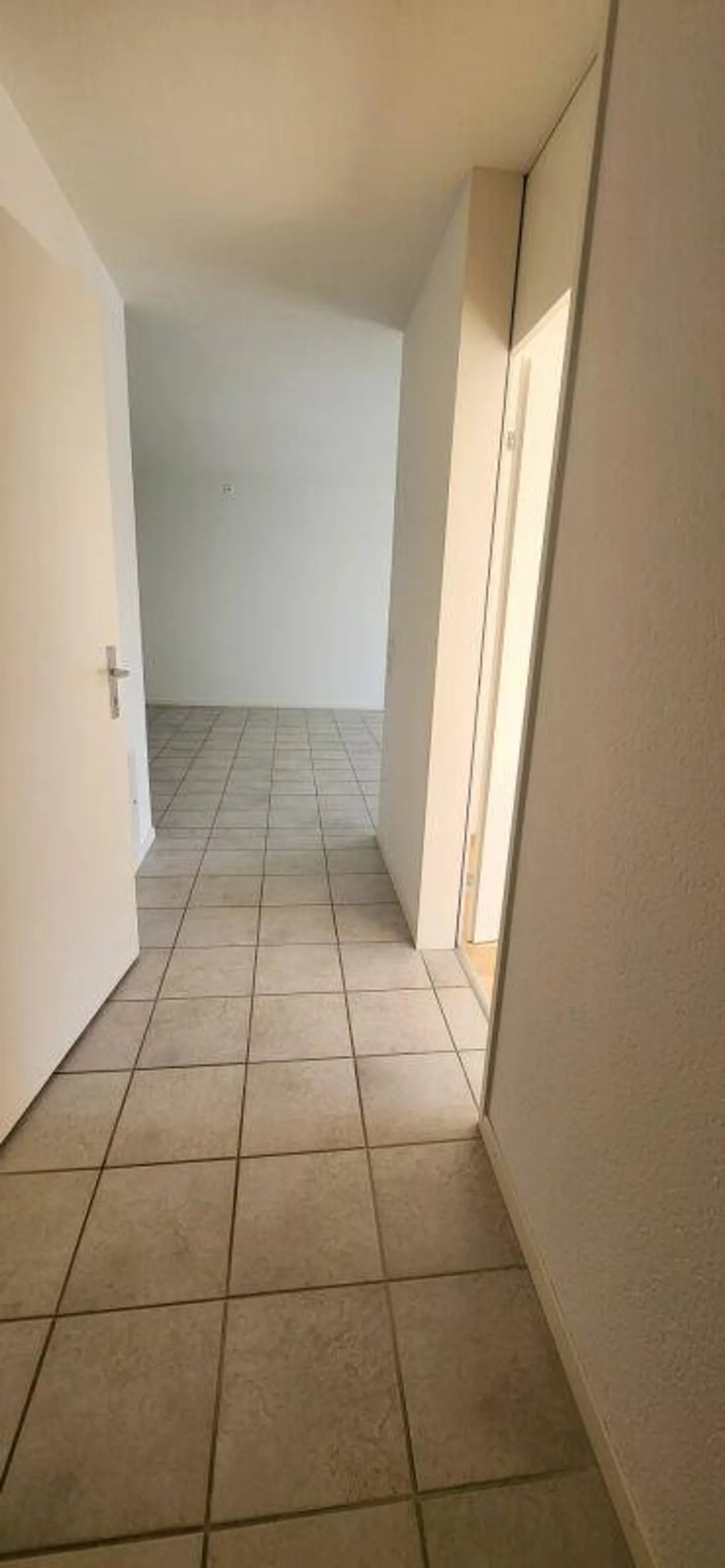 Vivere in modo intelligente nel verde! Incantevole appartamento con 2 camere e balcone - Foto 7 di 12