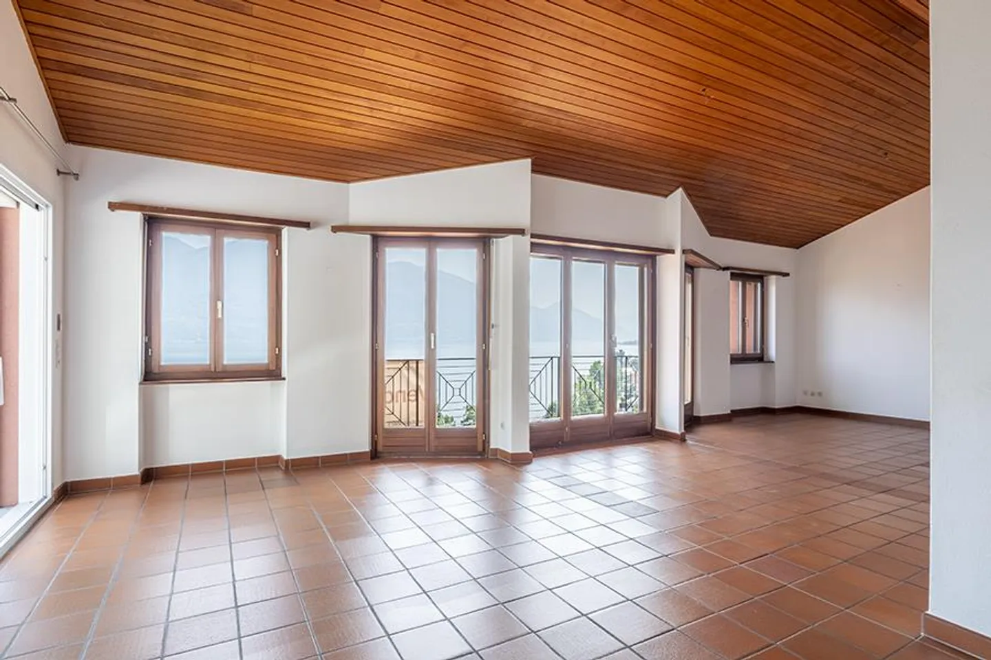 MERAVIGLIOSA CASA CON VISTA LAGO A MINUSIO - Foto 7 di 18