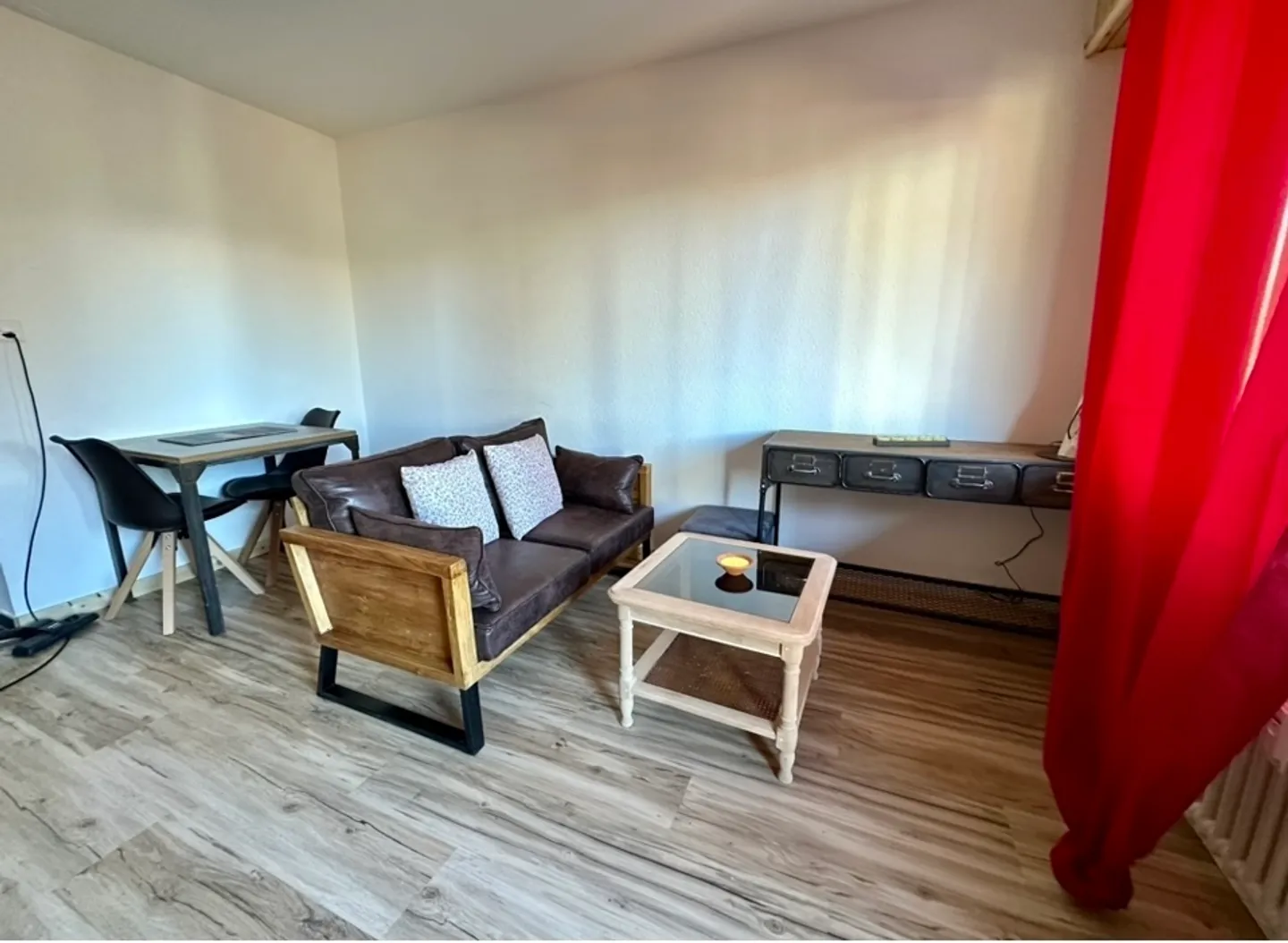 Studio 1 room - Photo 5 of 6