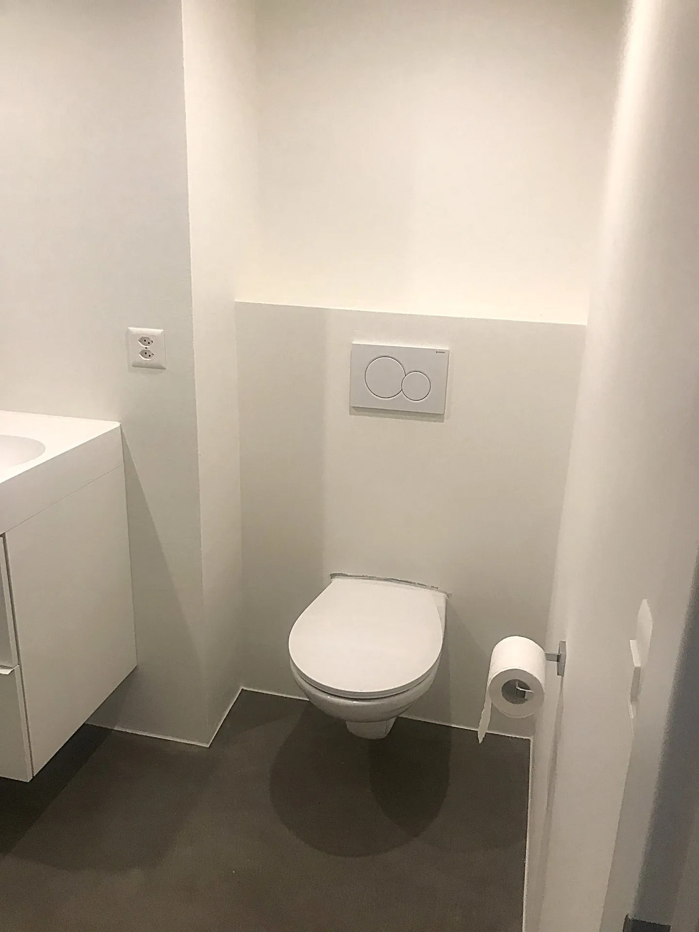 Renoviertes Haus mit großem Grundstück, Veranda, 2 Terrassen, 2 Garagen - Foto 21 von 42