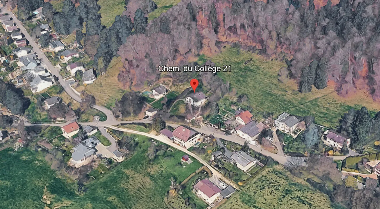 Renoviertes Haus mit großem Grundstück, Veranda, 2 Terrassen, 2 Garagen - Foto 15 von 42