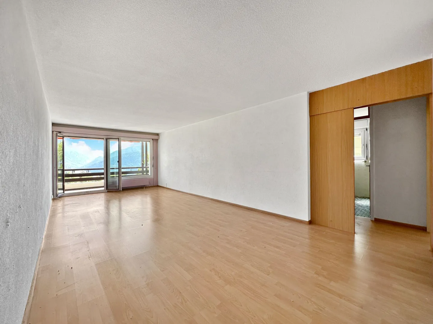 Crans-Montana (Randogne) - Spacious 4.5 rooms with panoramic view and underground parking - Photo 2 of 13