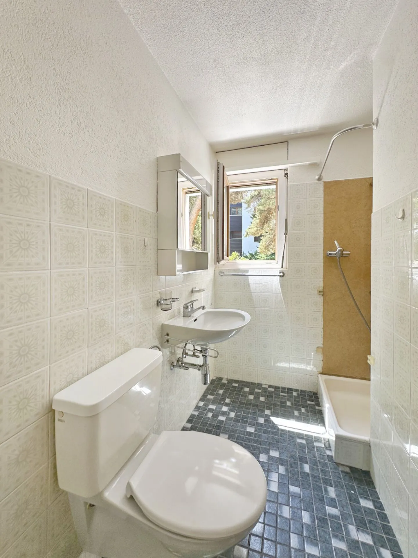 Crans-Montana (Randogne) - Spacious 4.5 rooms with panoramic view and underground parking - Photo 7 of 13