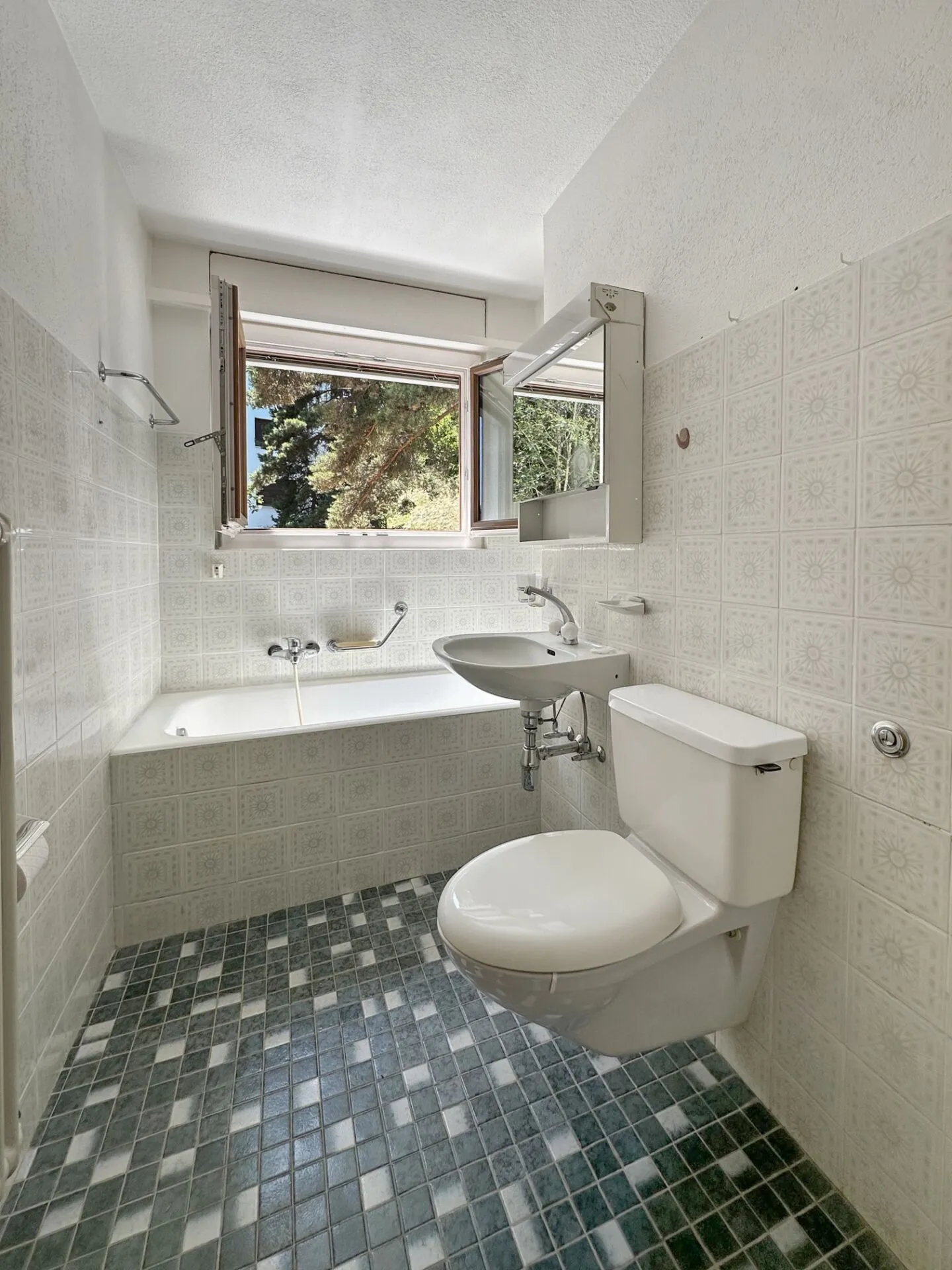 Crans-Montana (Randogne) - Spacious 4.5 rooms with panoramic view and underground parking - Photo 8 of 13