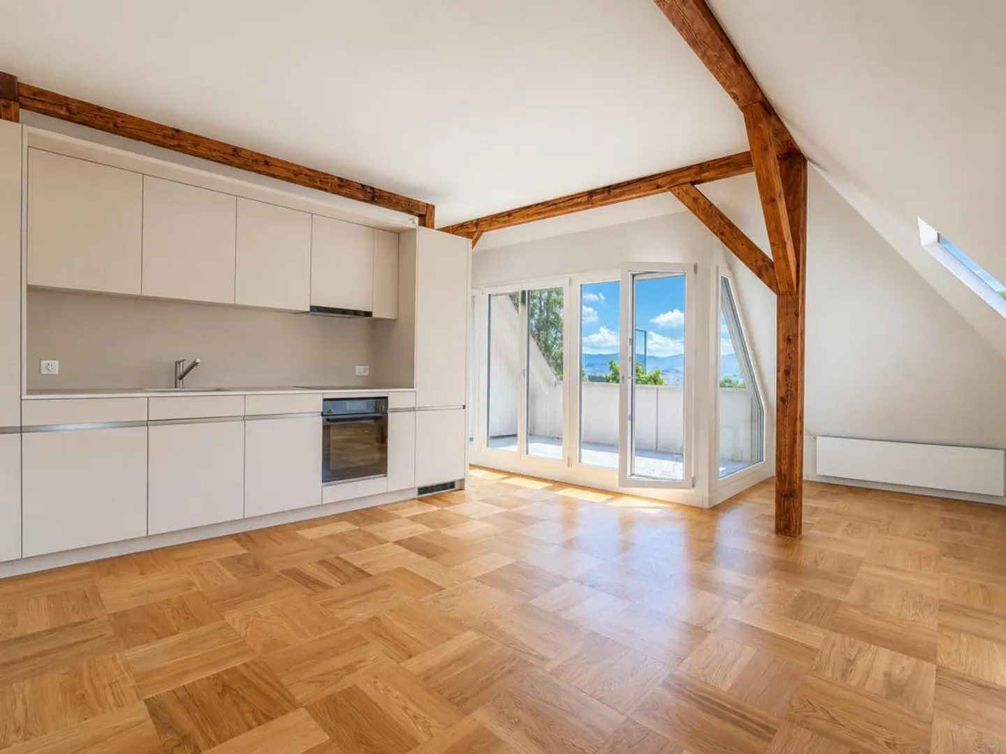 Appartamento duplex esclusivo con vista panoramica - vivere con stile sopra i tetti di Zurigo! - Foto 2 di 10