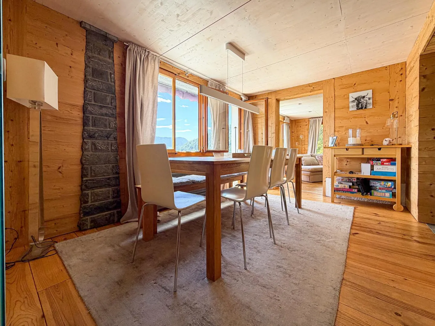 Chalet magnificamente ristrutturato su un bellissimo lotto pianeggiante a Ovronnaz/VS - Foto 5 di 20