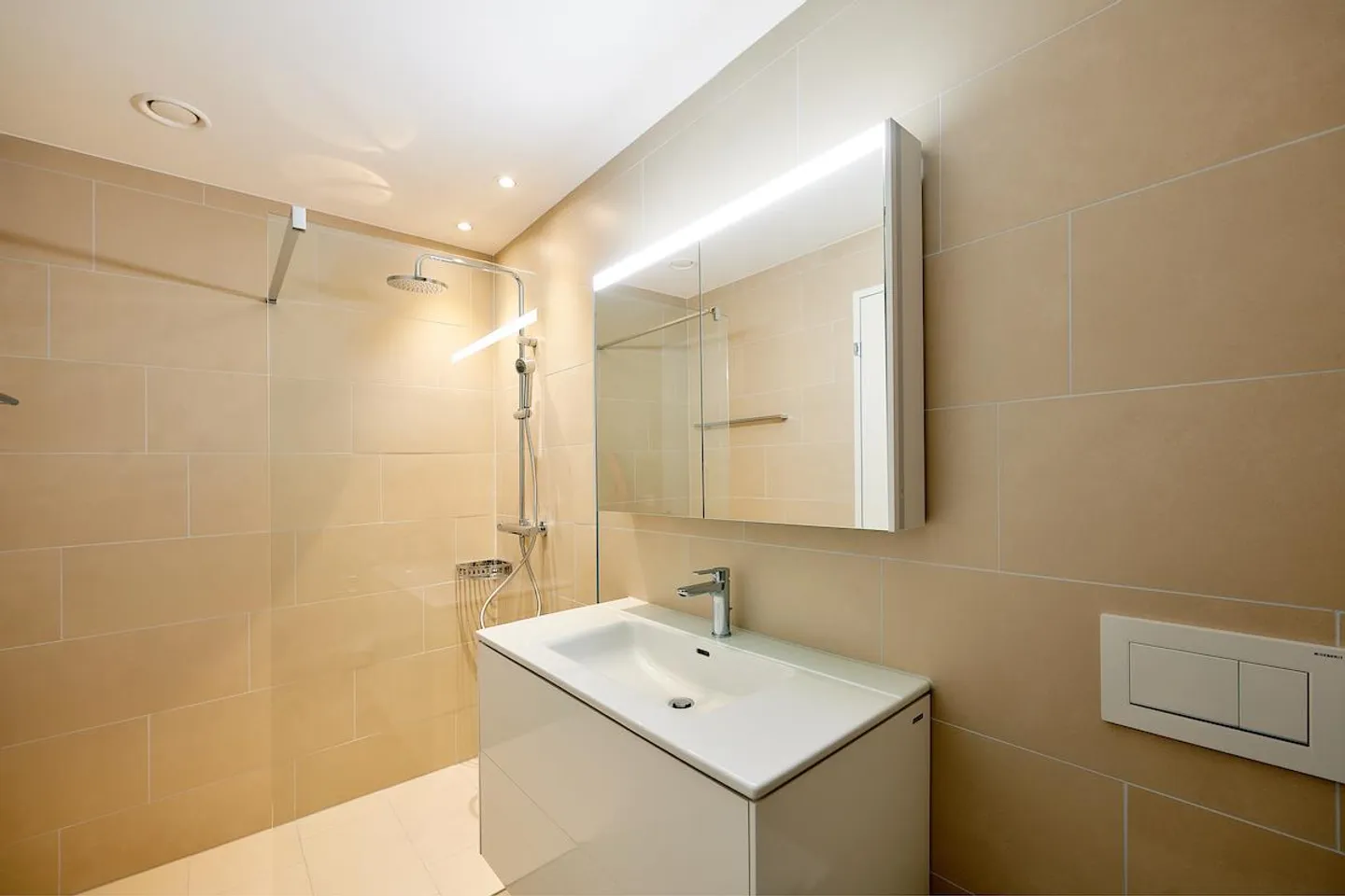 Nuovo appartamento con loggia spaziosa cercato? - Foto 7 di 8