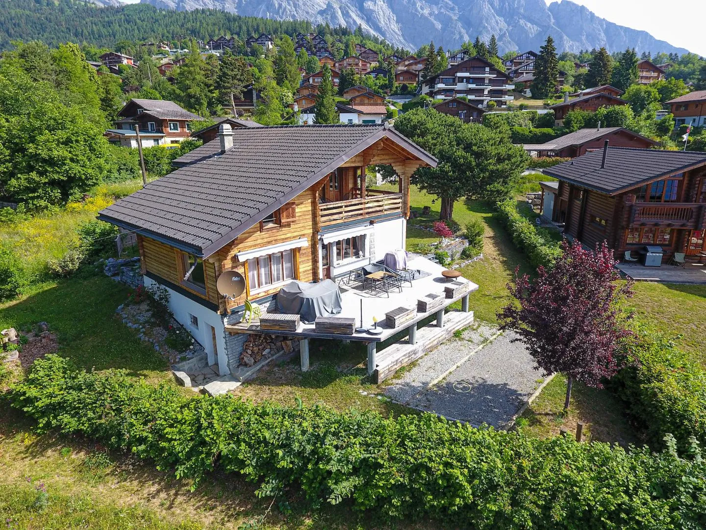 Chalet magnificamente ristrutturato su un bellissimo lotto pianeggiante a Ovronnaz/VS - Foto 17 di 20
