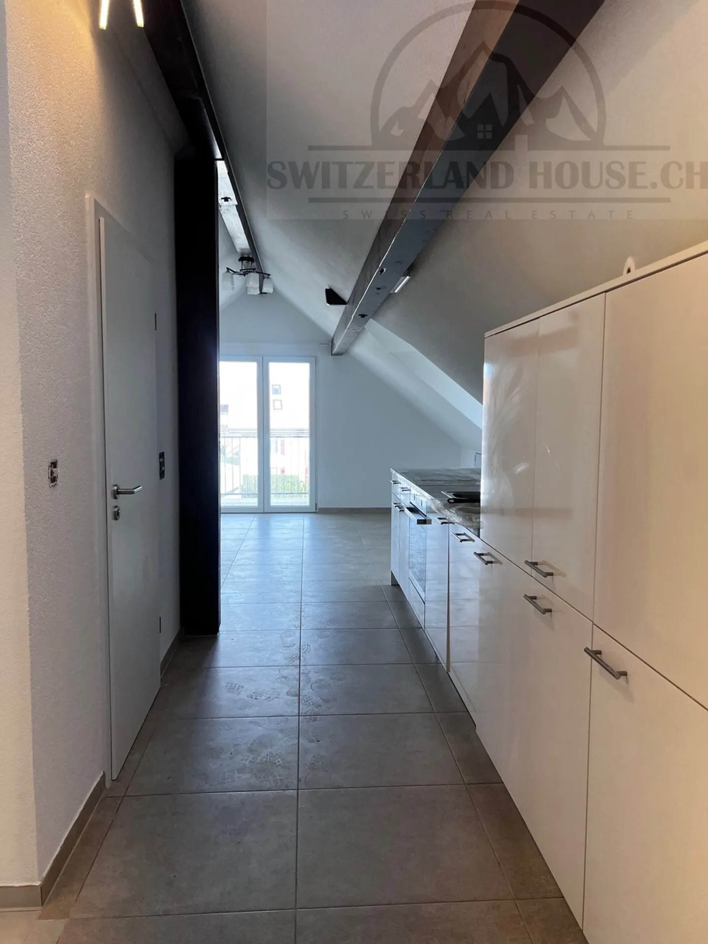 Charming 3.5 pcs with character in Ecuvillens close to nature and amenities - Photo 2 of 11