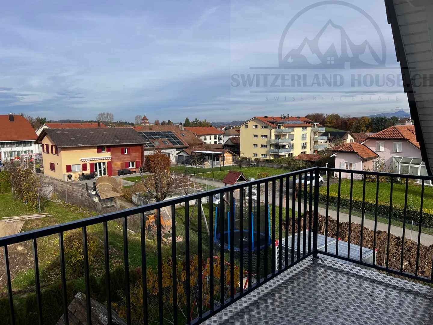 Charming 3.5 pcs with character in Ecuvillens close to nature and amenities - Photo 4 of 11