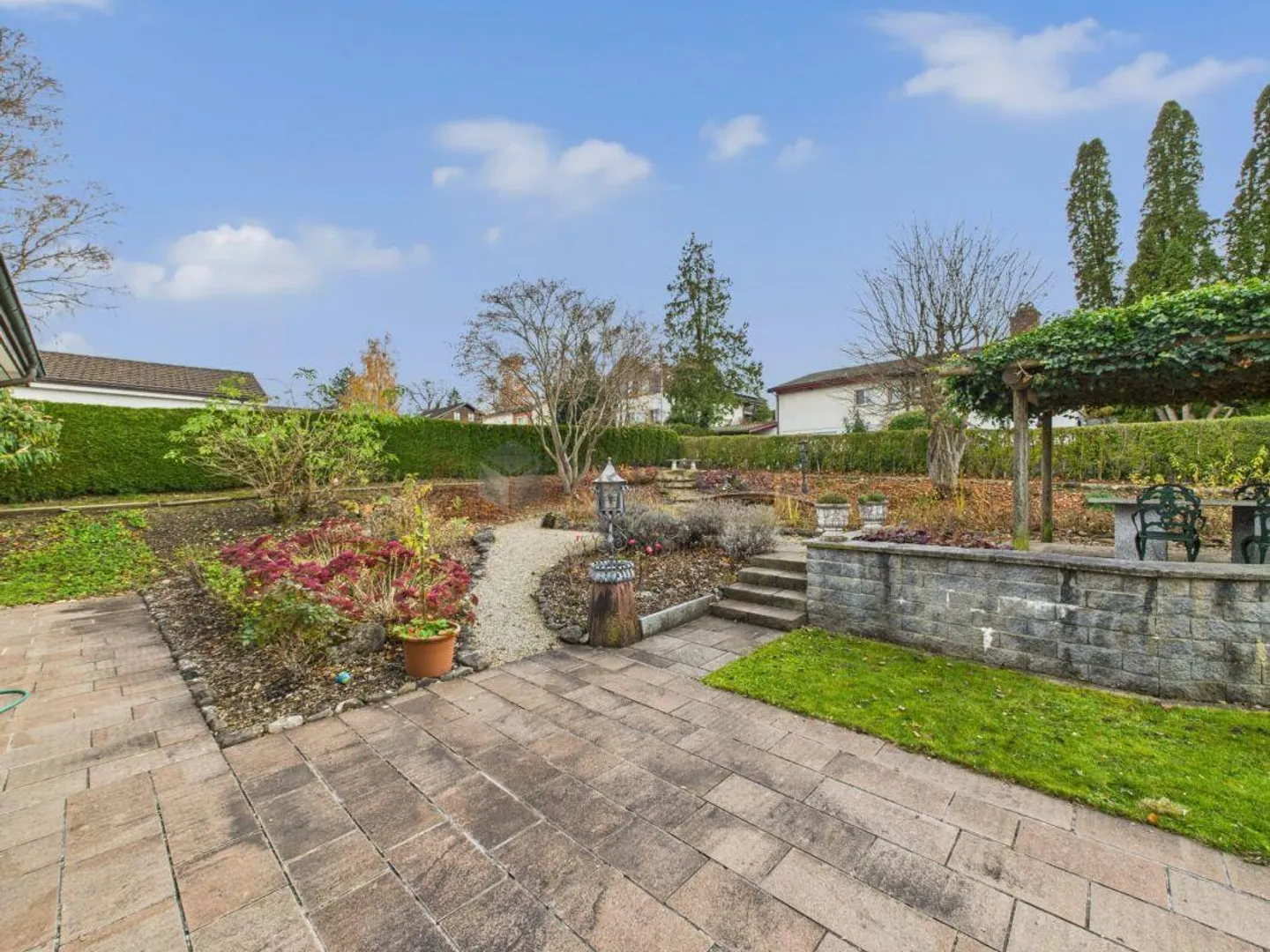 A house with garden idyll like from a picture book - Photo 3 of 6