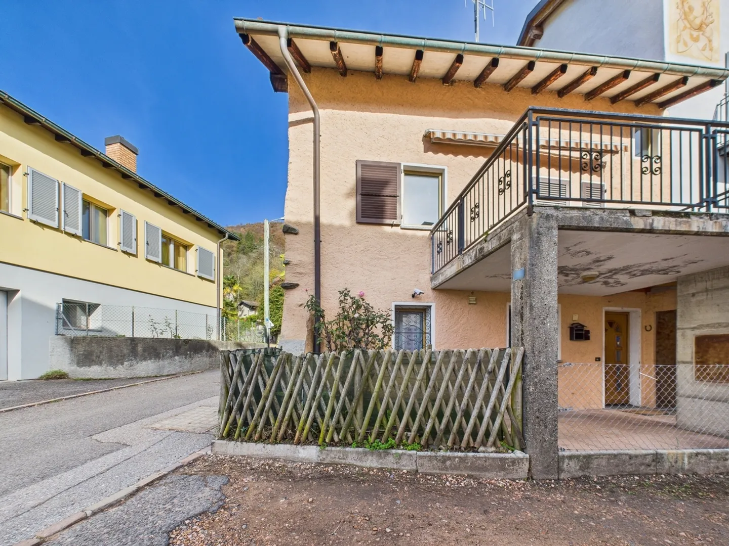 «Incantevole casa a schiera nella pittoresca regione di Tresa» - Photo 1 sur 13