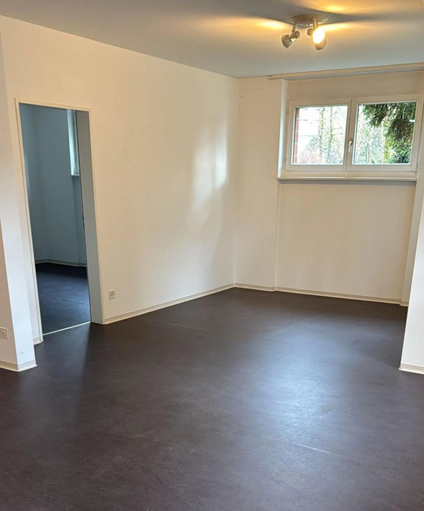 ampia stanza hobby/atelier in affitto a Lucerna - Foto 2 di 5