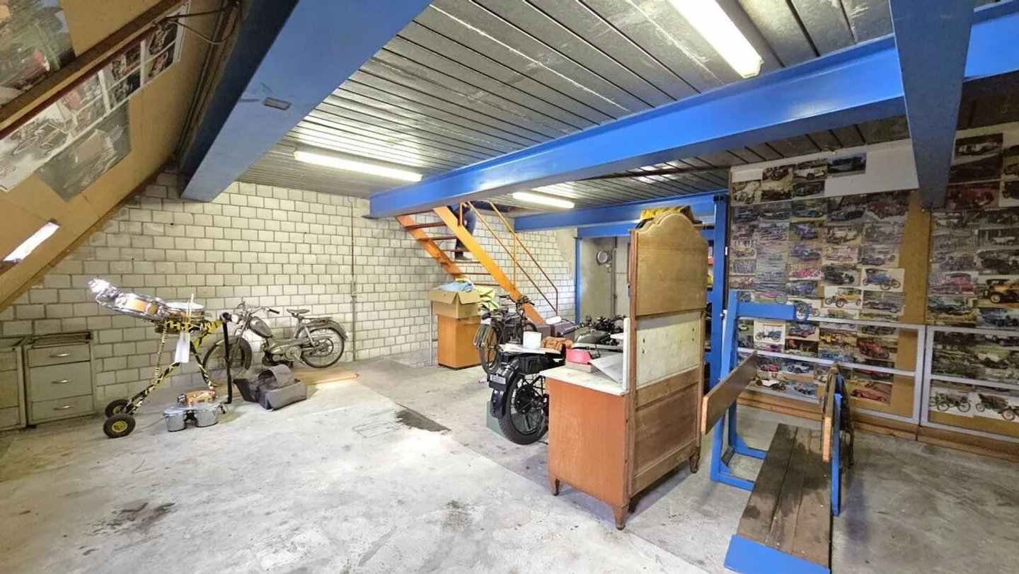 Commercial building with 430 m² of usable space in the center of Läufelfingen - Photo 6 of 8