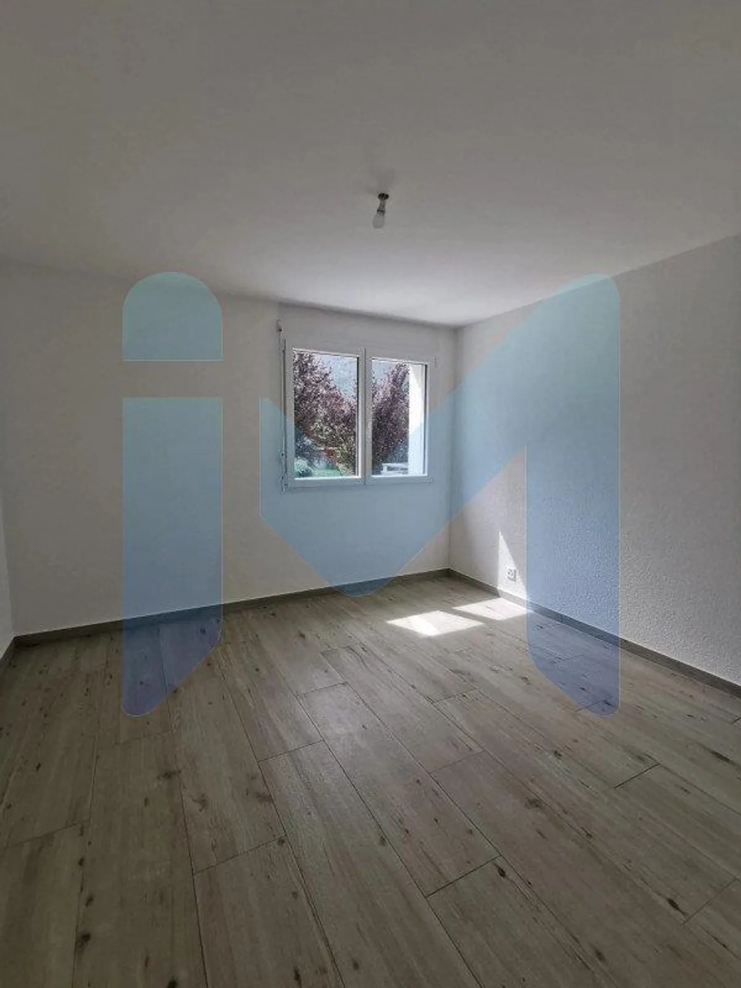 1 Bedroom, 1 Bathroom Apartment / Condominium - Photo 3 of 8