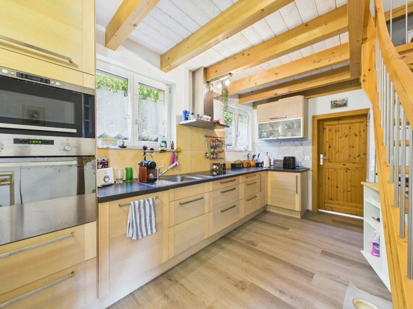 NATURAL LIVING WITH A VIEW - Photo 5 of 7