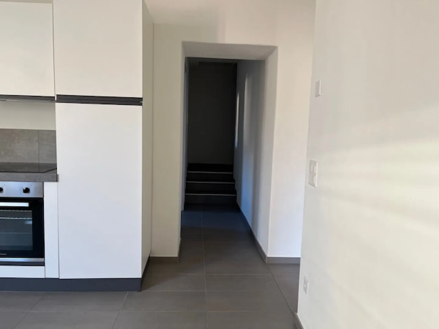 APPARTAMENTO 2.5 STANZE - Foto 2 di 6