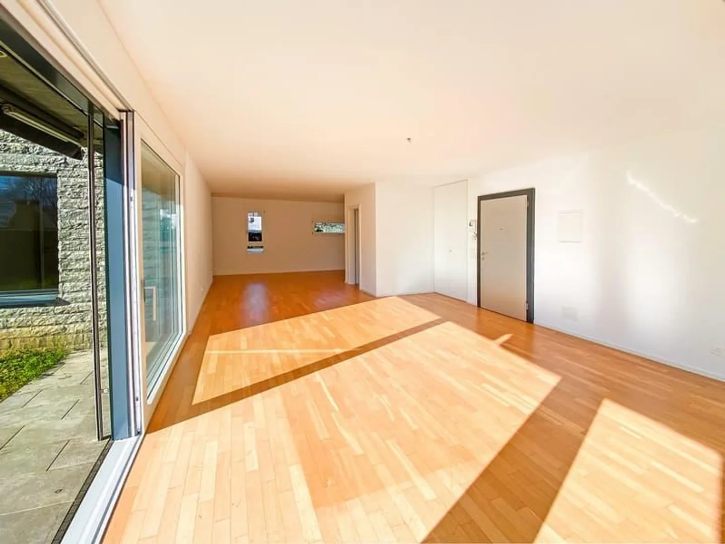 Splendide 4.5 avec jardin - Appartement jardin - Photo 2 sur 23