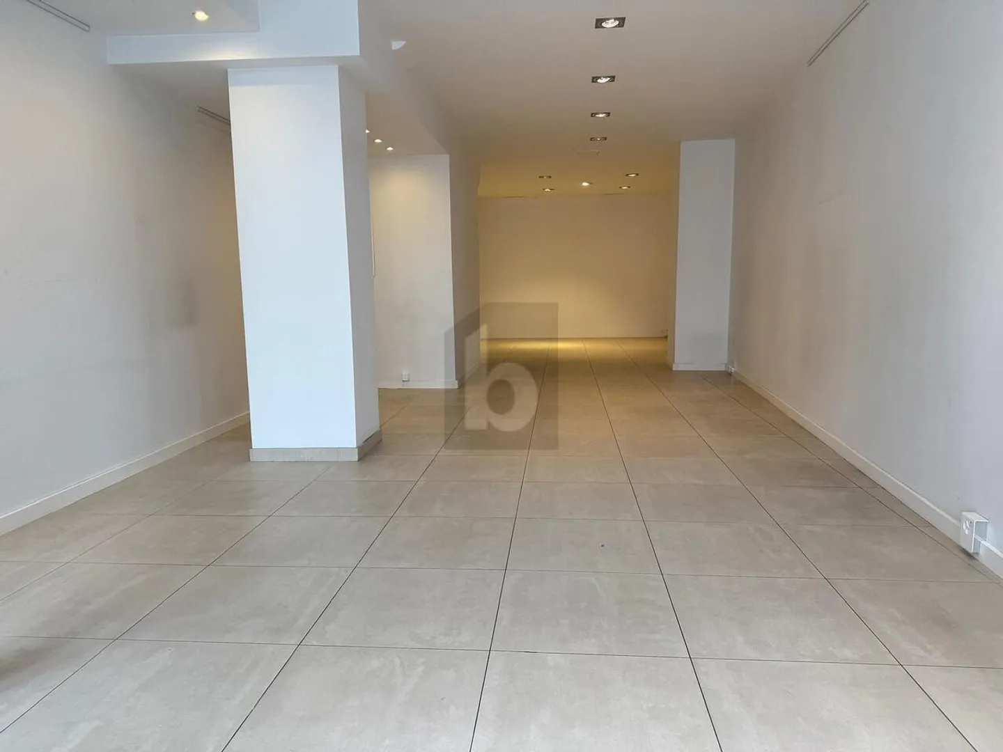 POSIZIONE IDEALE - Foto 2 di 6