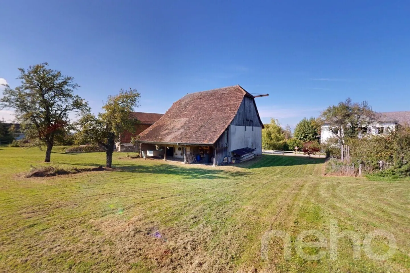 Village farm to renovate? Ideal setting and great potential - Photo 8 of 12