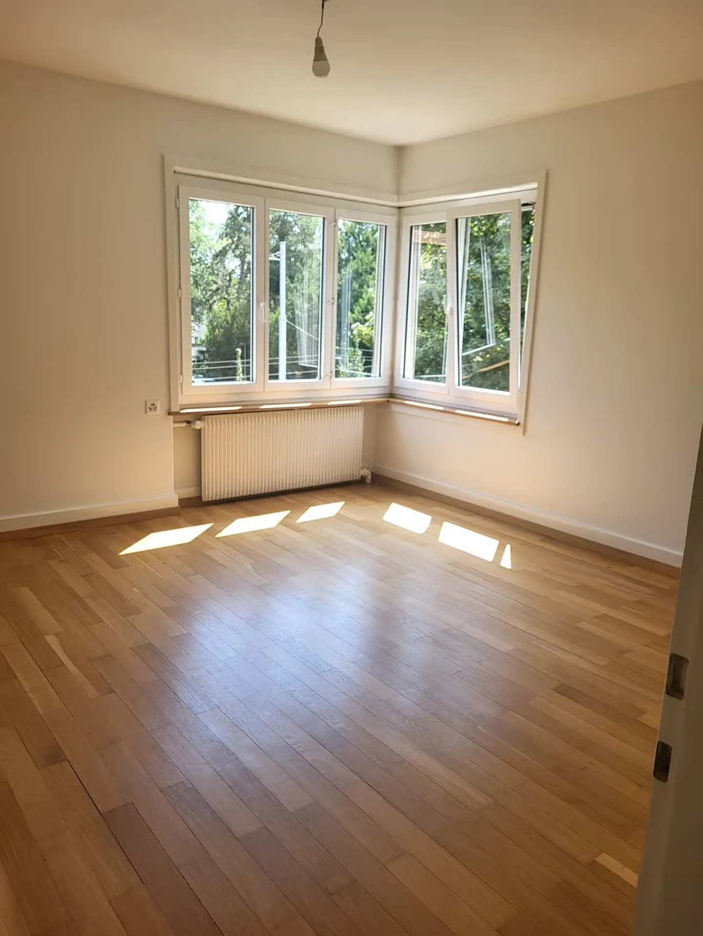 Bright 3-room apartment with balcony on General-Dufour-Strasse in Biel - Photo 6 of 9