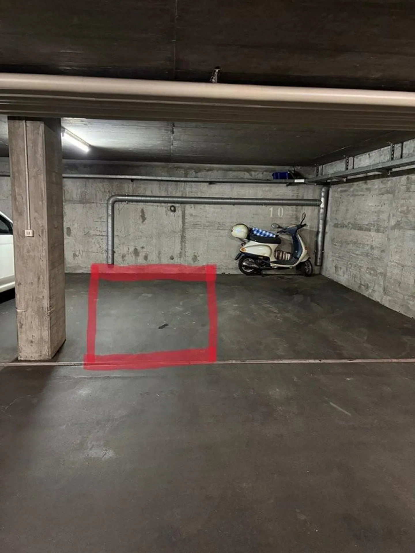 Place de parking à louer - Photo 1 sur 1