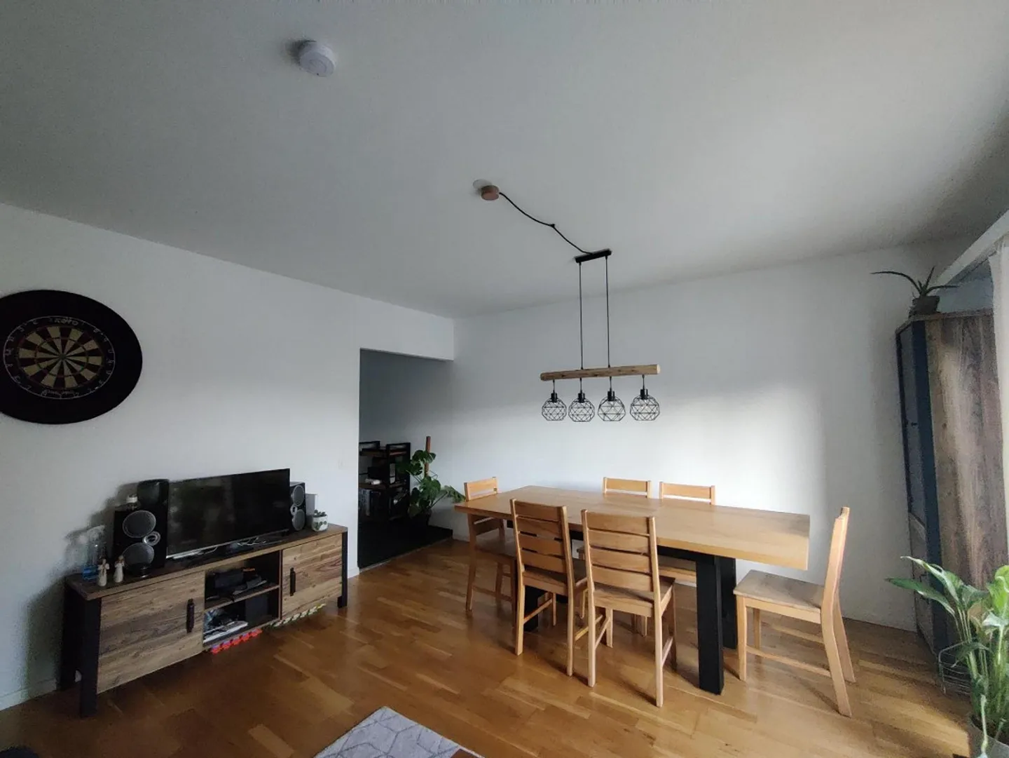 Gemütliche Wohnung mit Balkon in Zürich - Foto 3 von 9