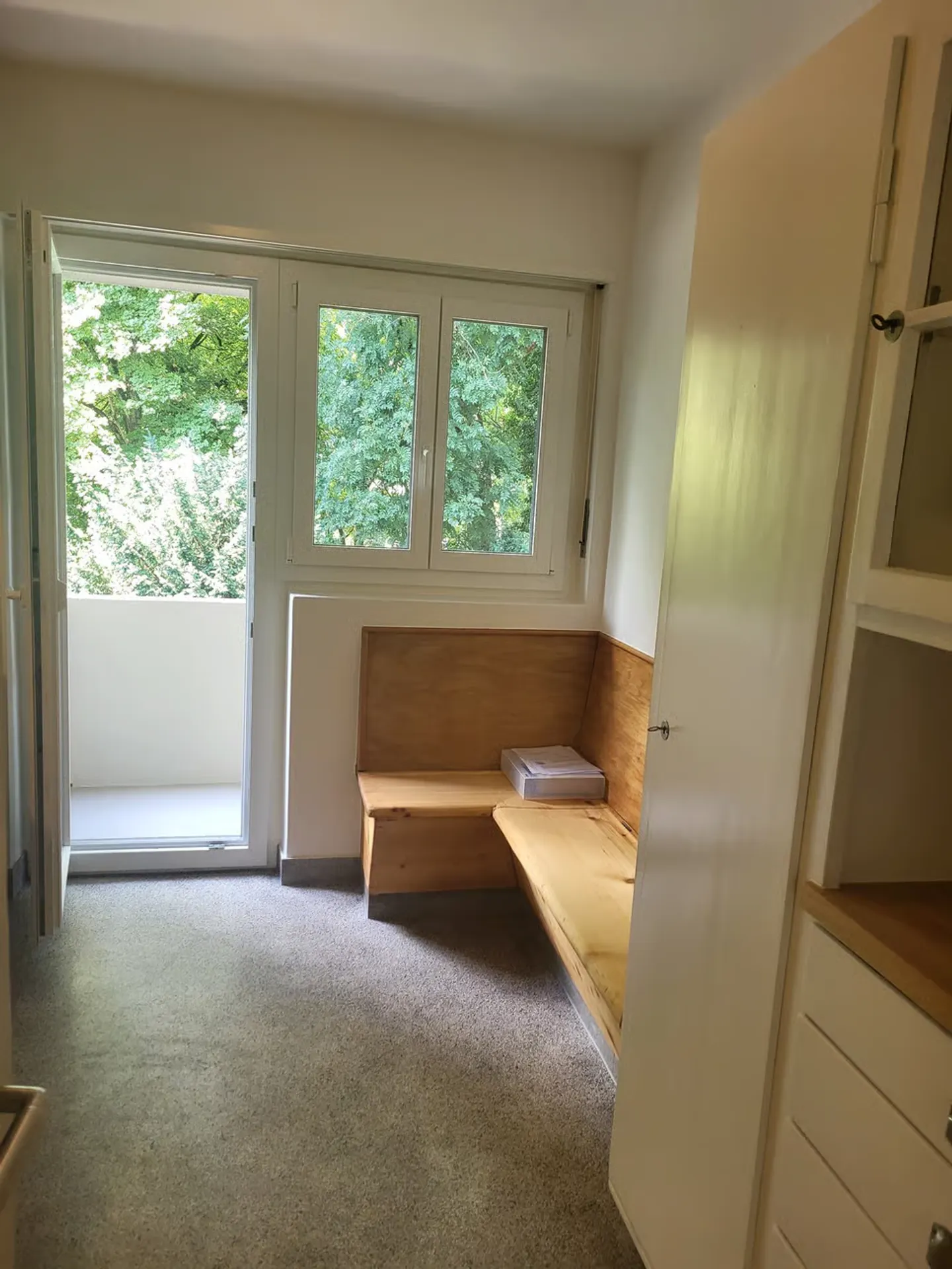 Bright 3-room apartment with balcony on General-Dufour-Strasse in Biel - Photo 4 of 9