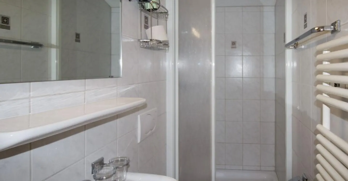 Apartment 3.0-07, high-quality 3-room duplex penthouse in the center - Photo 9 of 11