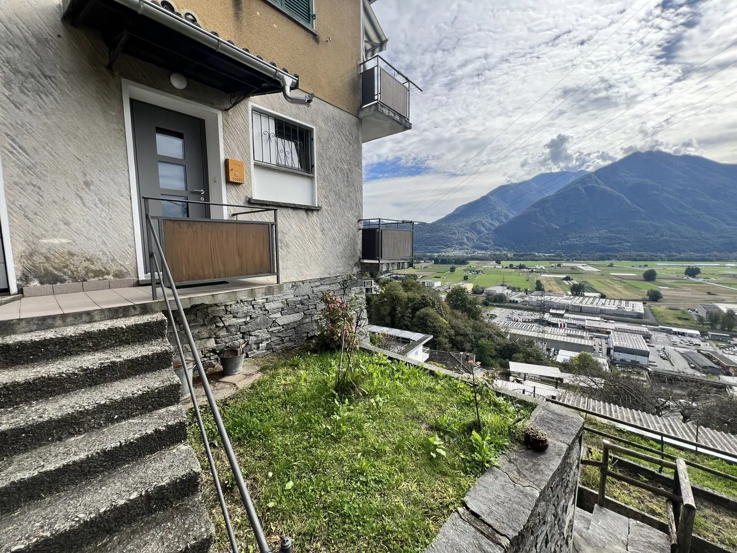 Appartamento 3.5 locali con vista lago - Foto 2 di 14