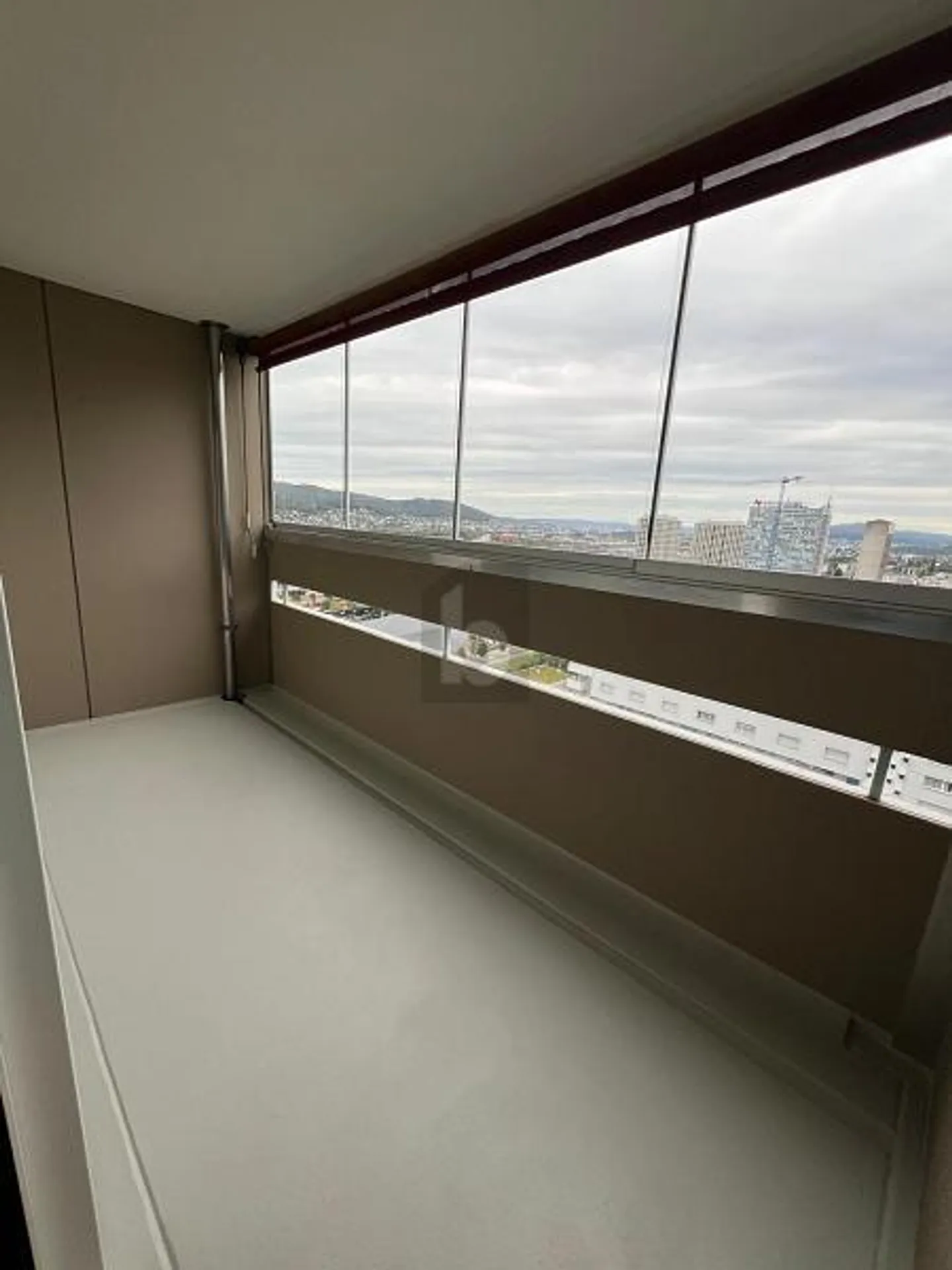 BAIGNÉ DE LUMIÈRE AVEC VUE - Photo 3 sur 5