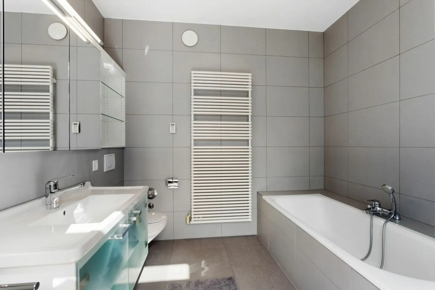 La tua nuova casa nel cuore di Winterthur - moderna, luminosa e centrale! - Foto 7 di 15