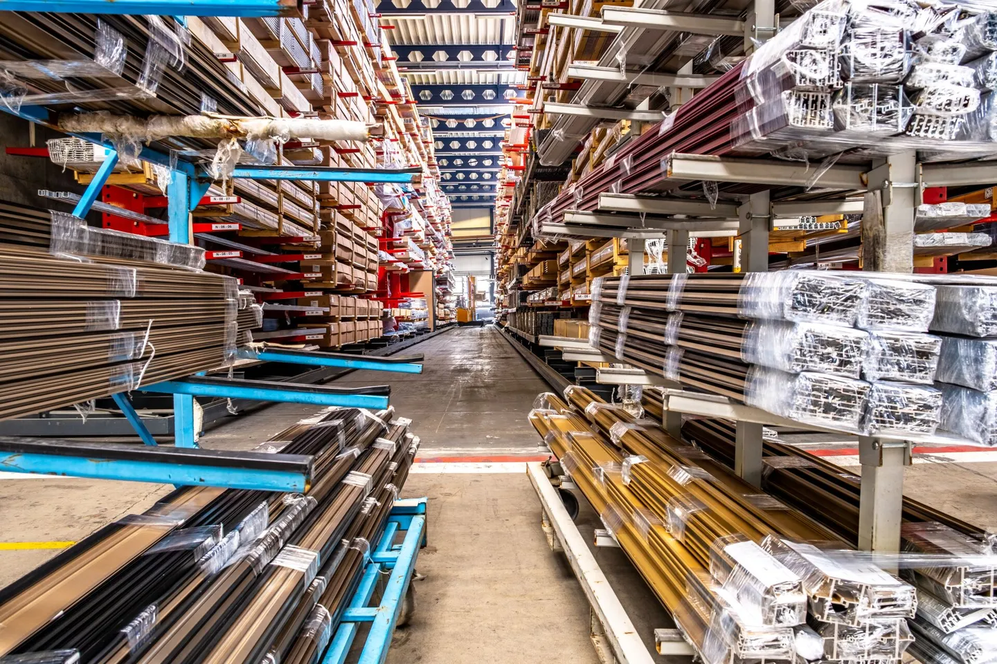 Sala commerciale multifunzionale con strutture di stoccaggio - ideale per materiali profilati - Foto 4 di 6