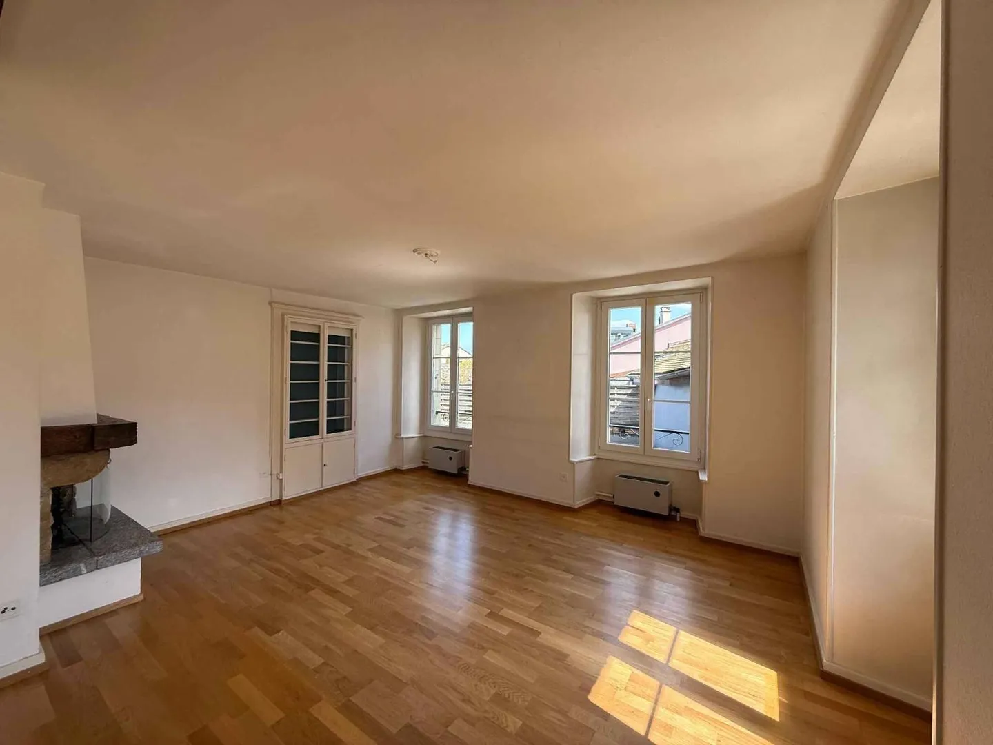 Magnifico alloggio in affitto in una posizione privilegiata a due passi dal Château d'Aub - Foto 2 di 6