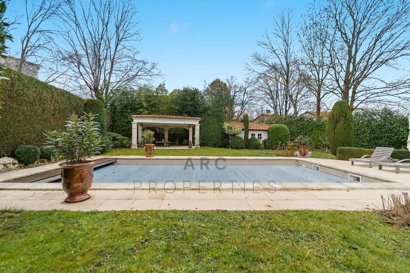 HERMANCE - MAGNIFICENT VILLAGE HOUSE WITH POOL - Photo 2 of 6