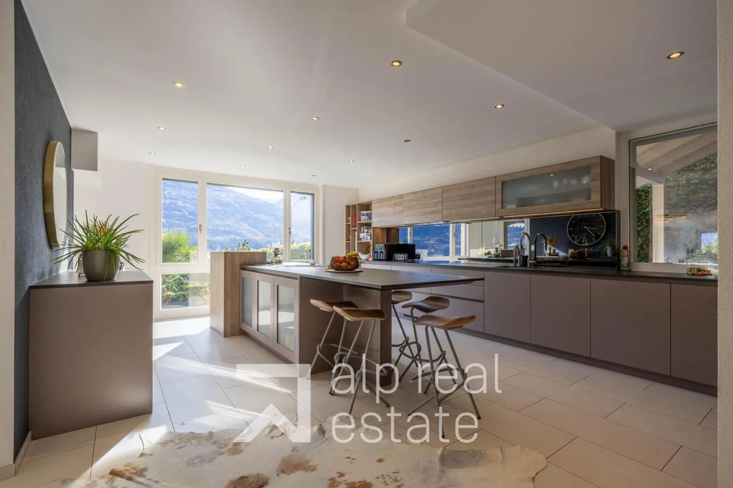 Villa architettonica con vista panoramica sui castelli - Foto 4 di 17