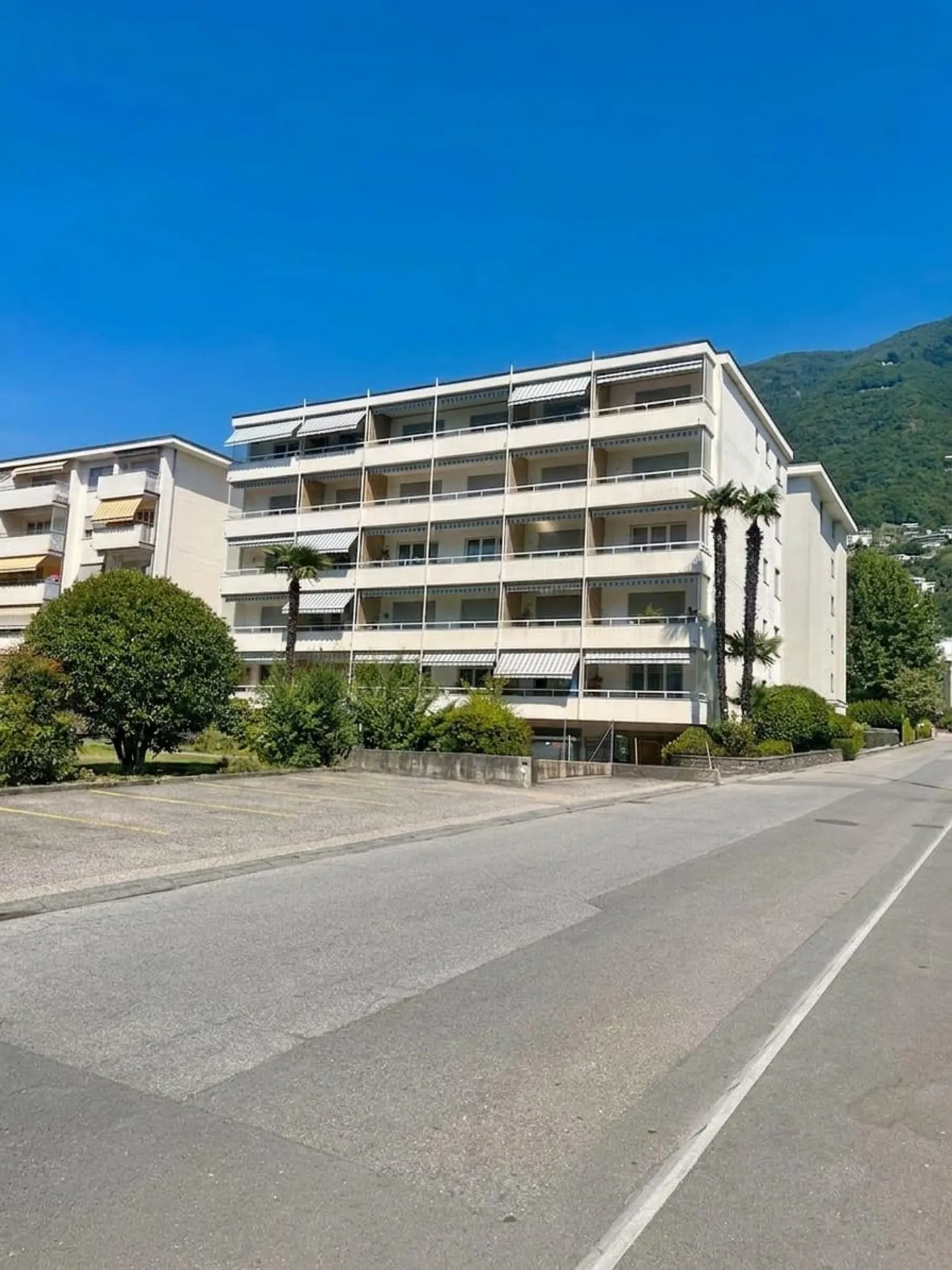 Votre refuge au Tessin - Studio avec grand balcon à Minusio - Photo 1 sur 6