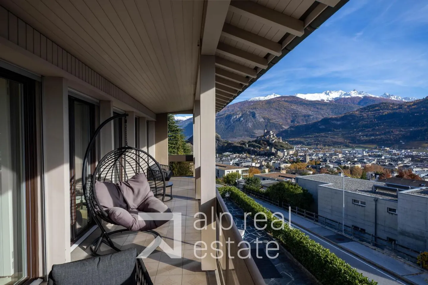 Villa architettonica con vista panoramica sui castelli - Foto 14 di 17