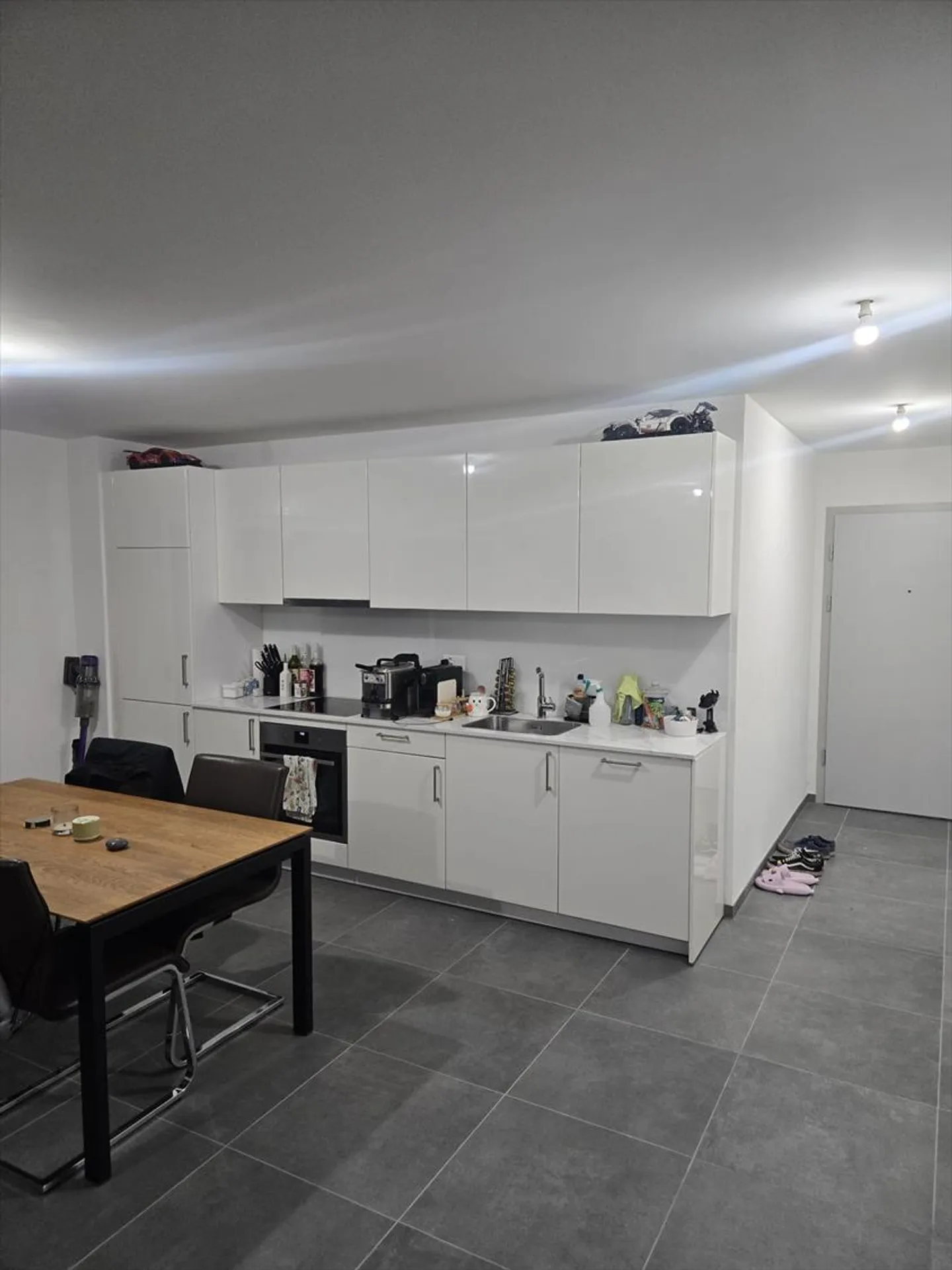 3.5 Room Apartment - Photo 3 of 8