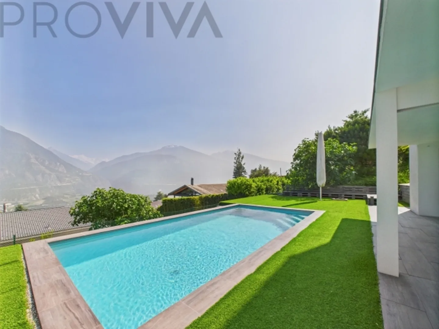 Living like on vacation – with pool, sauna and breathtaking panorama - Photo 1 of 9