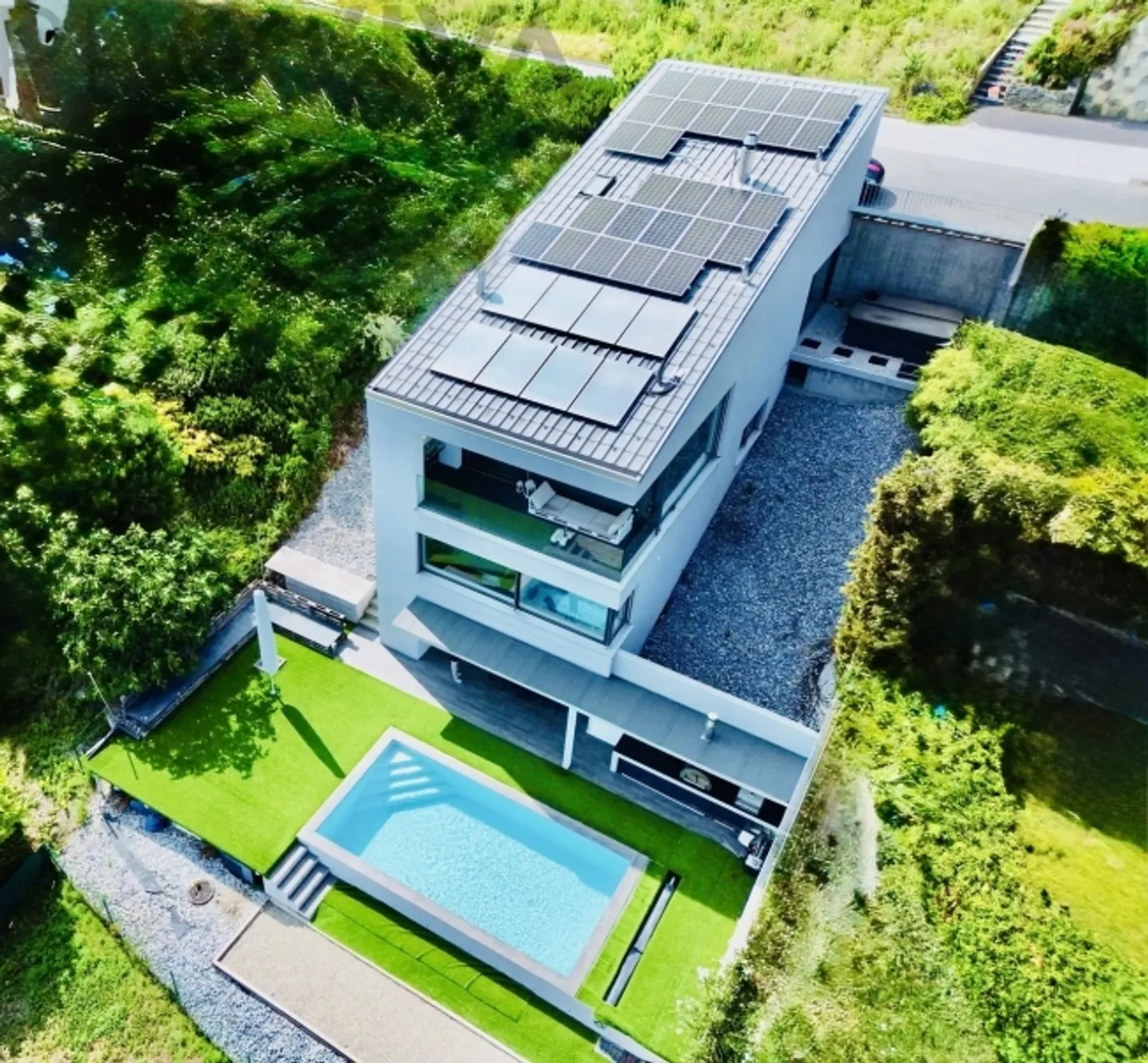 Living like on vacation – with pool, sauna and breathtaking panorama - Photo 9 of 9