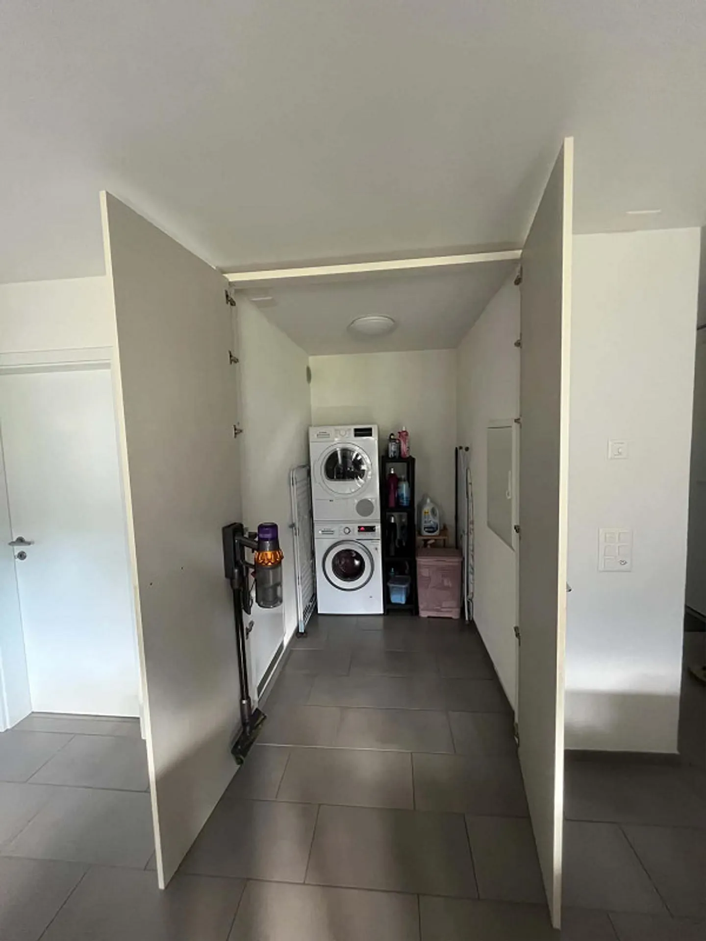 2.5 Room Apartment - Photo 16 of 27