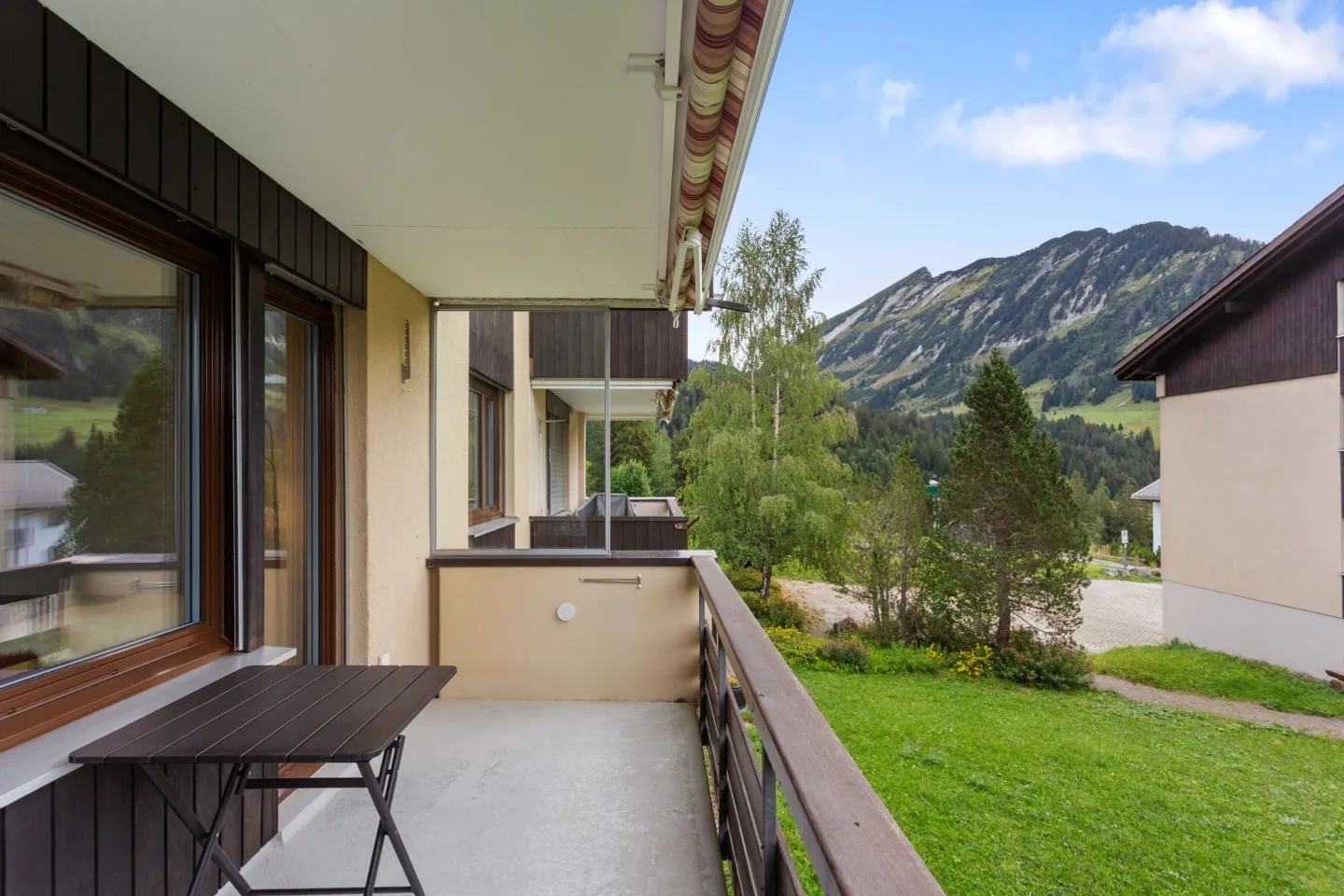 Gemütliche Wohnung mit Bergsicht - Foto 3 von 12