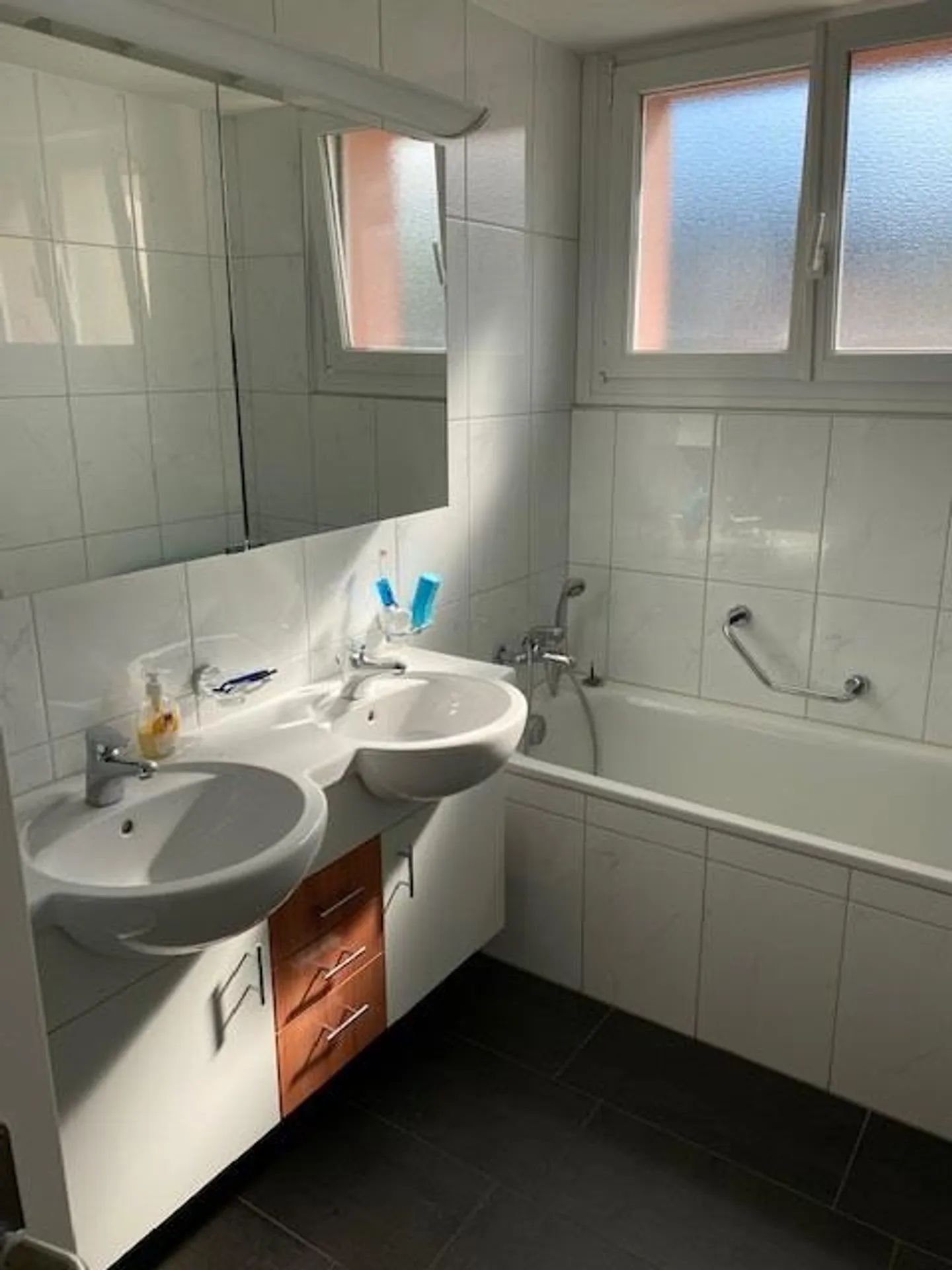 Room in a shared apartment - Photo 6 of 8