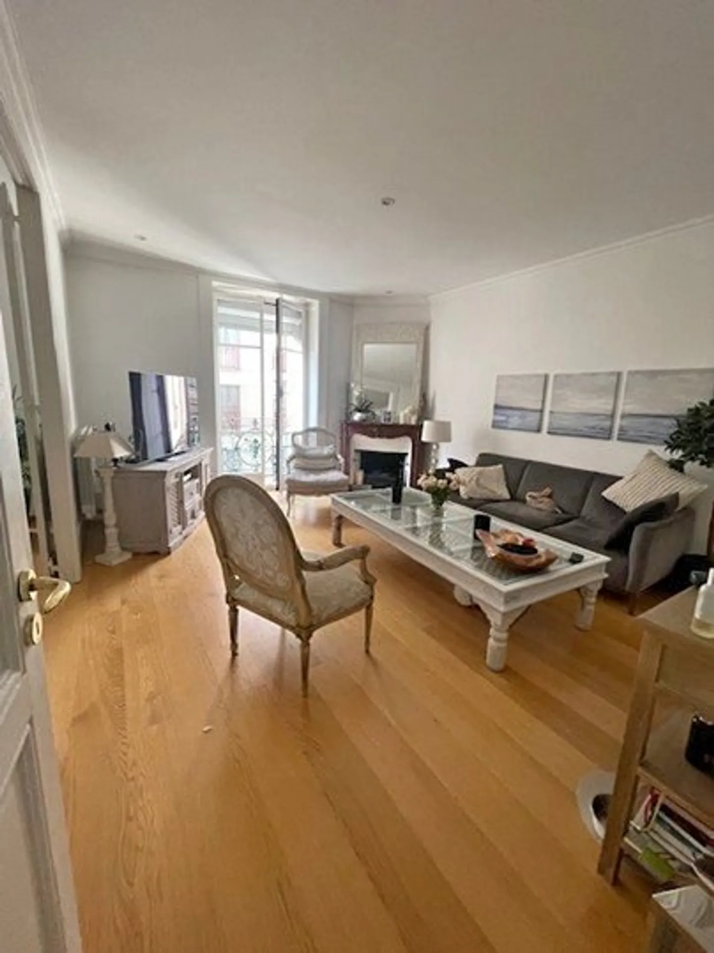 5-room apartment - Photo 1 of 6