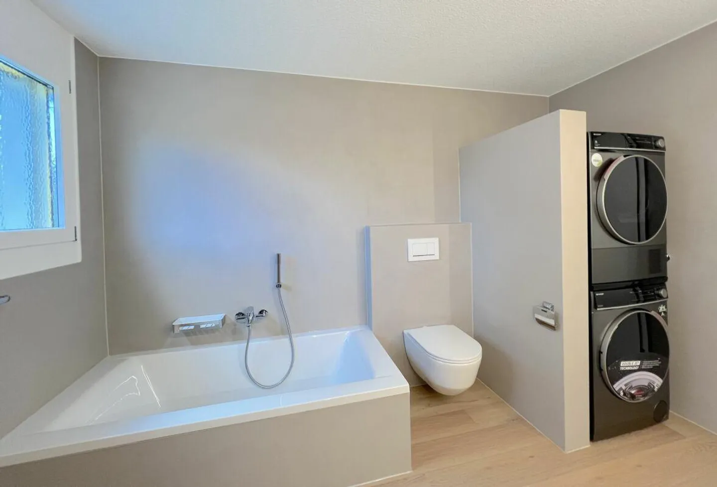 Exclusive Living Experience with Style - Within Walking Distance to the Center of Ei... - Photo 2 of 18